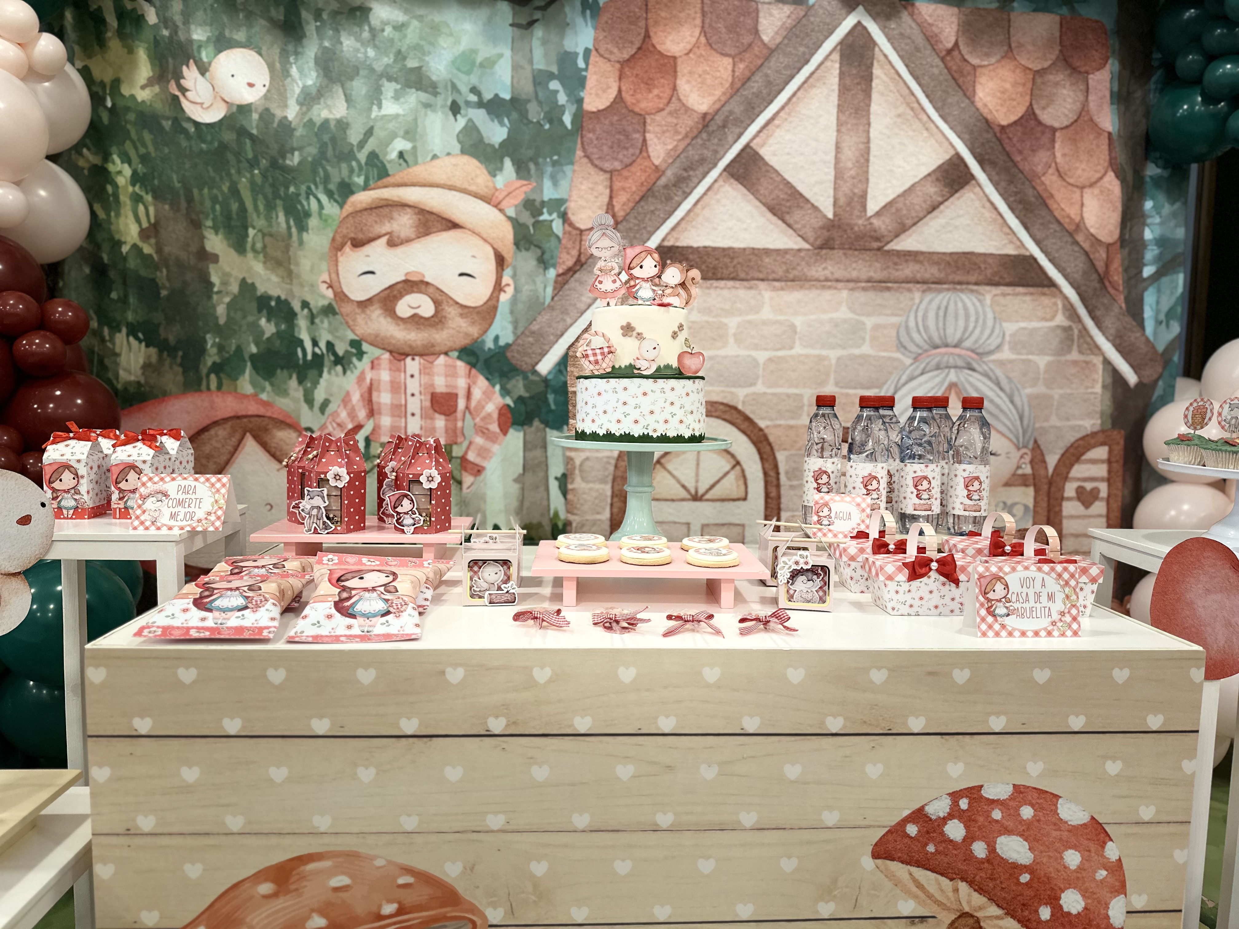 Decoración de cumpleaños infantil temático con globos en Zona Norte de Madrid